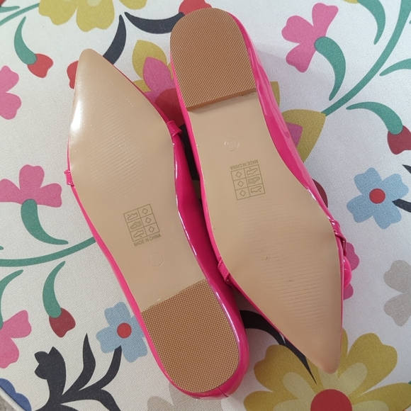 Bright Pink Pointed Toe Flats with Chain Detail, Never Worn, Size 40 - Picture 3 of 4